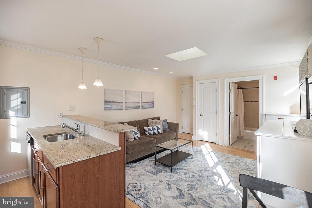 1716 PINE STREET 5/3R