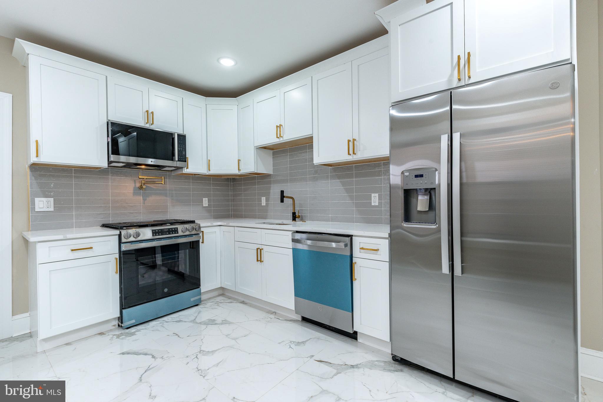 6634 MUSGRAVE STREET