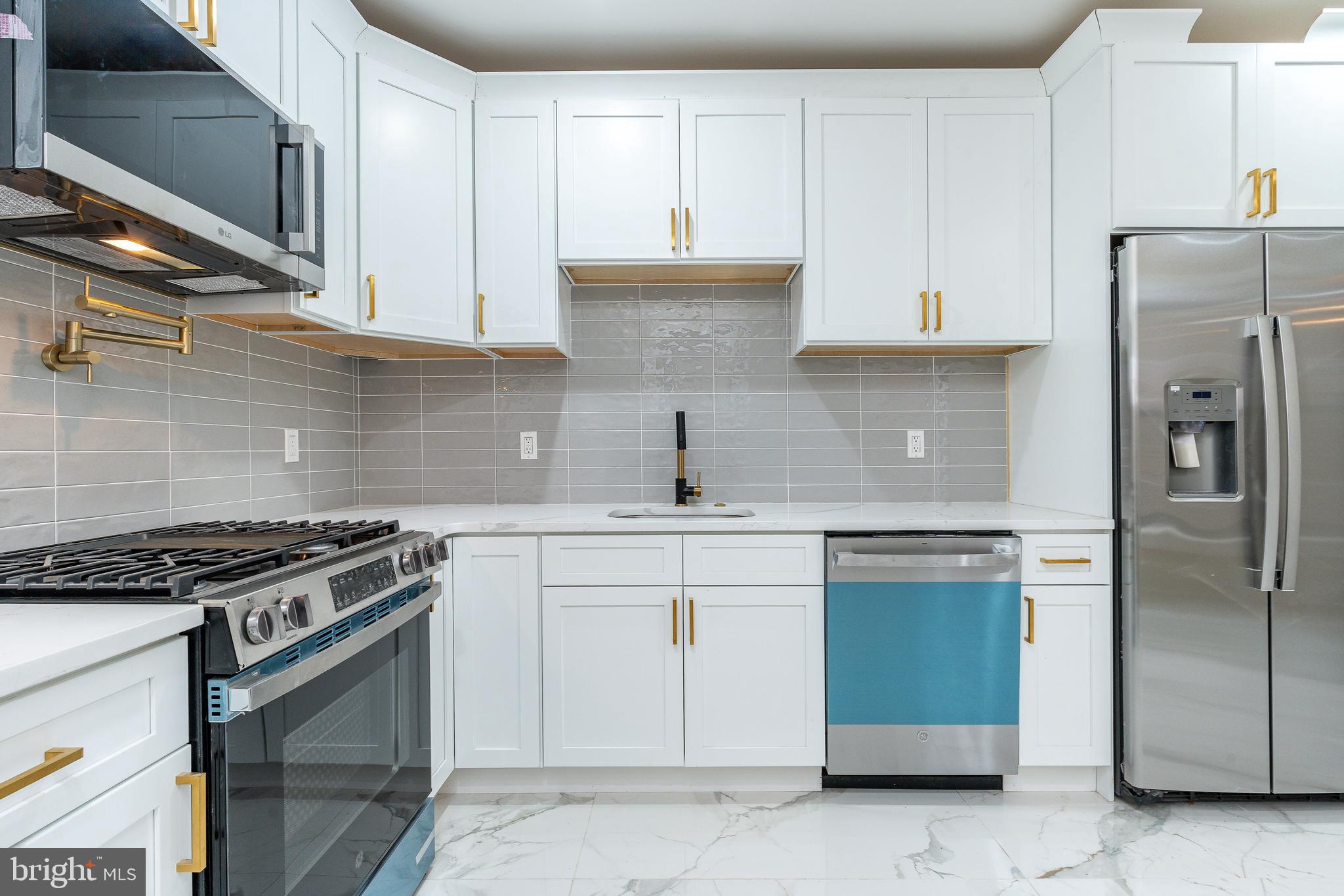 6634 MUSGRAVE STREET