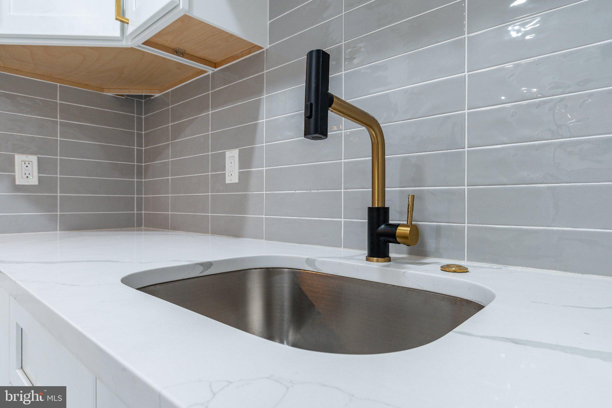 6634 MUSGRAVE STREET