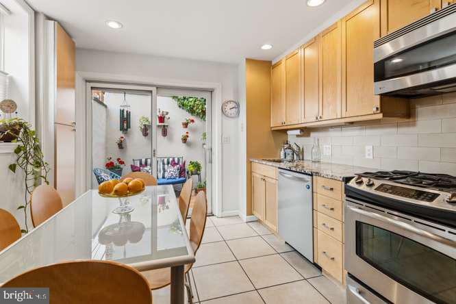 726 S 7TH STREET