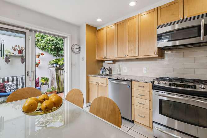 726 S 7TH STREET