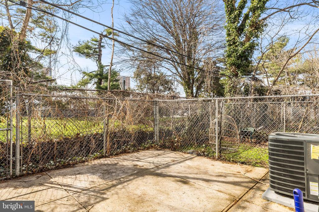 322 N 42ND STREET