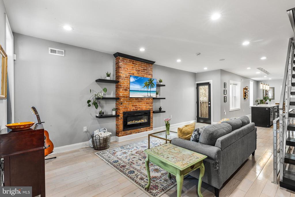 322 N 42ND STREET