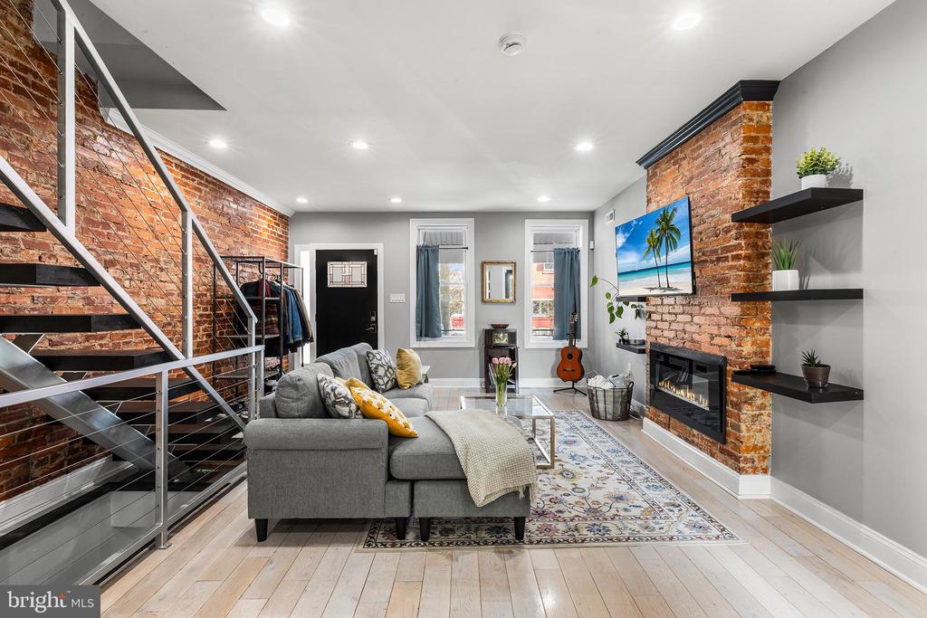 322 N 42ND STREET