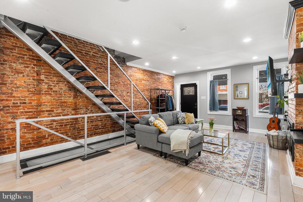 322 N 42ND STREET