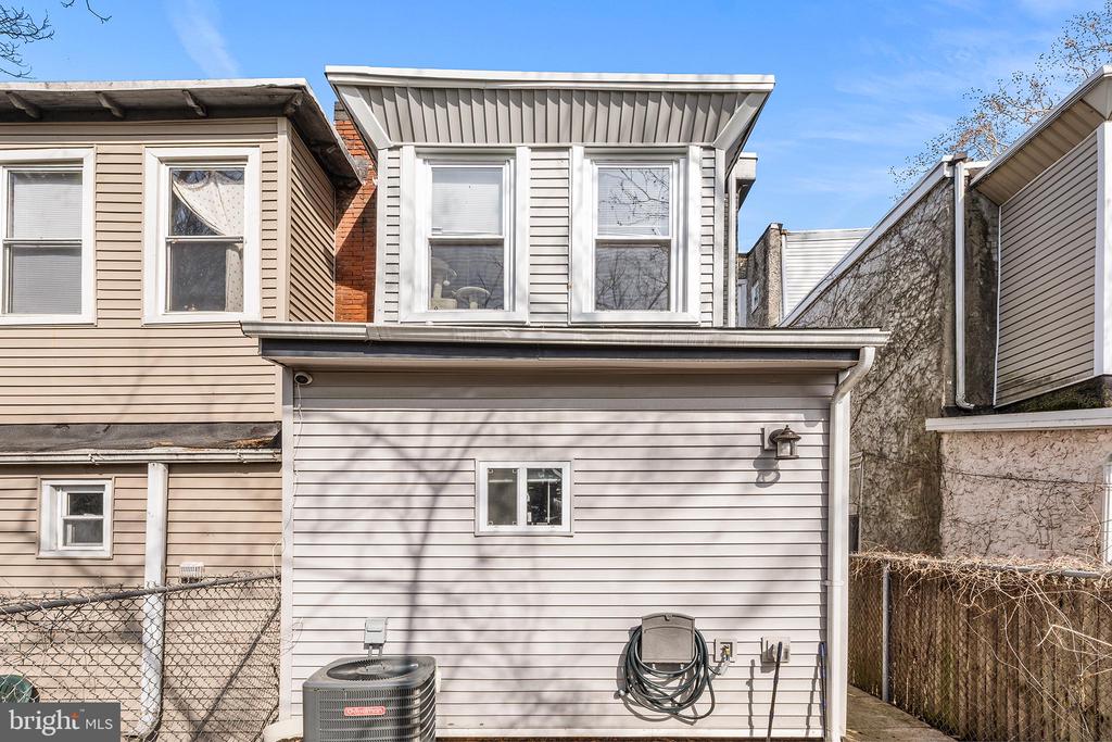 322 N 42ND STREET