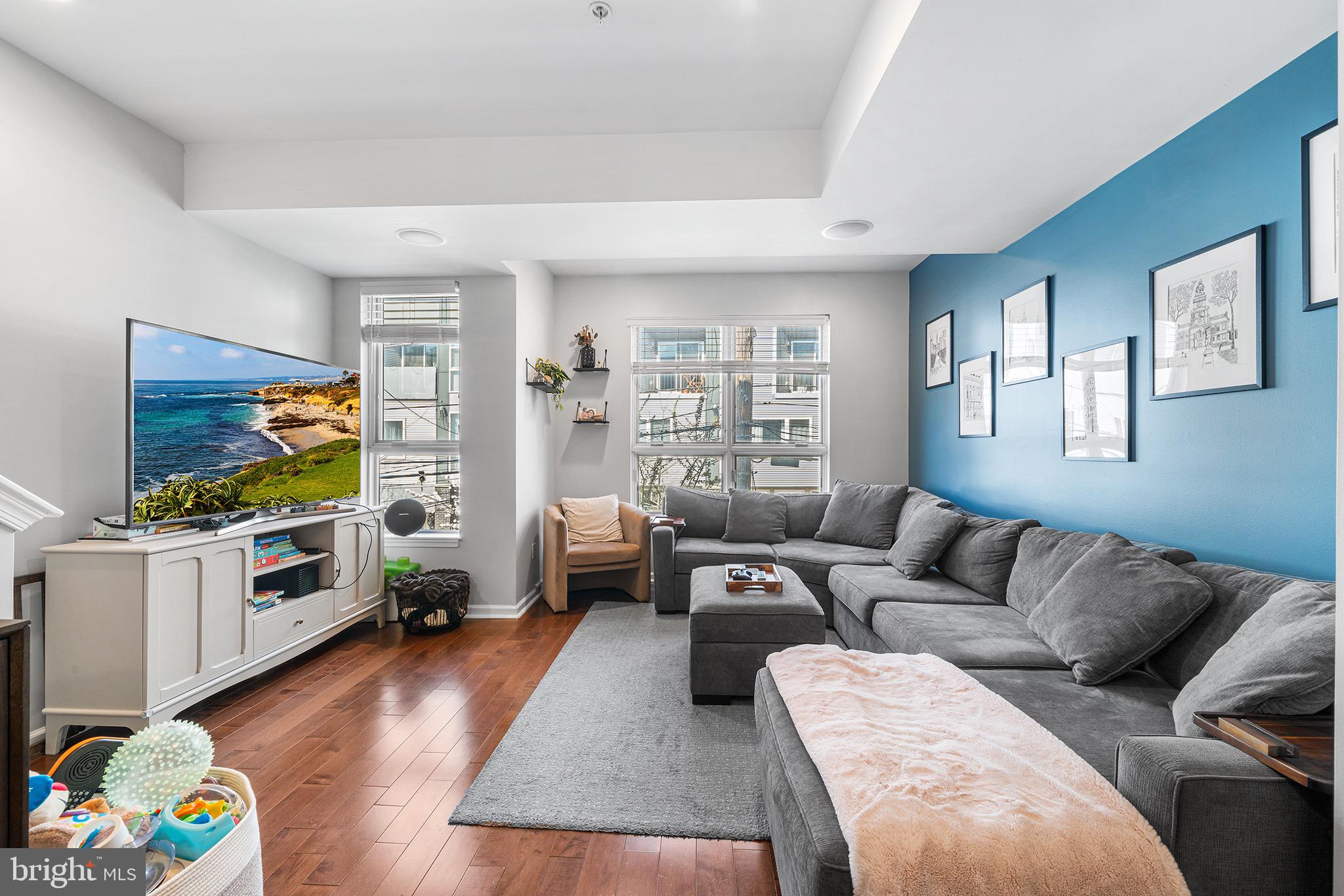 1333 N HOWARD STREET