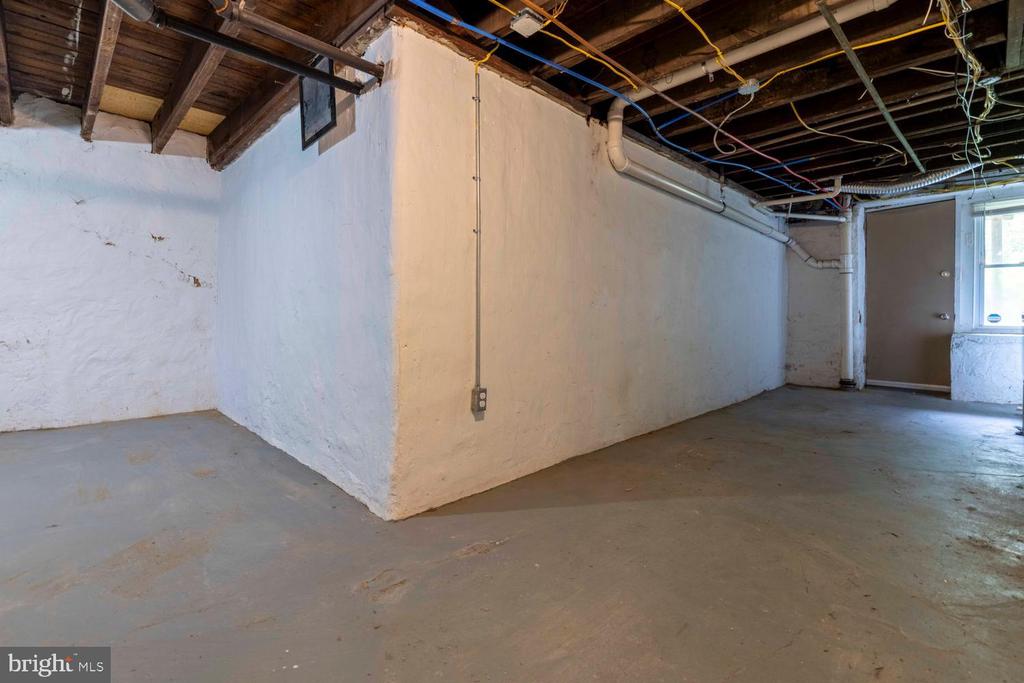 217 W DURAND STREET