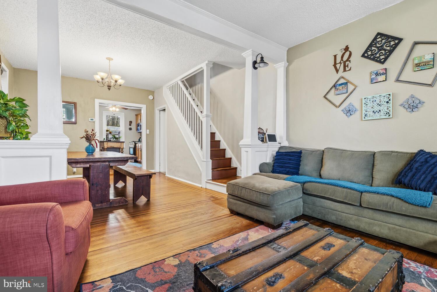 353 W MOUNT PLEASANT AVENUE