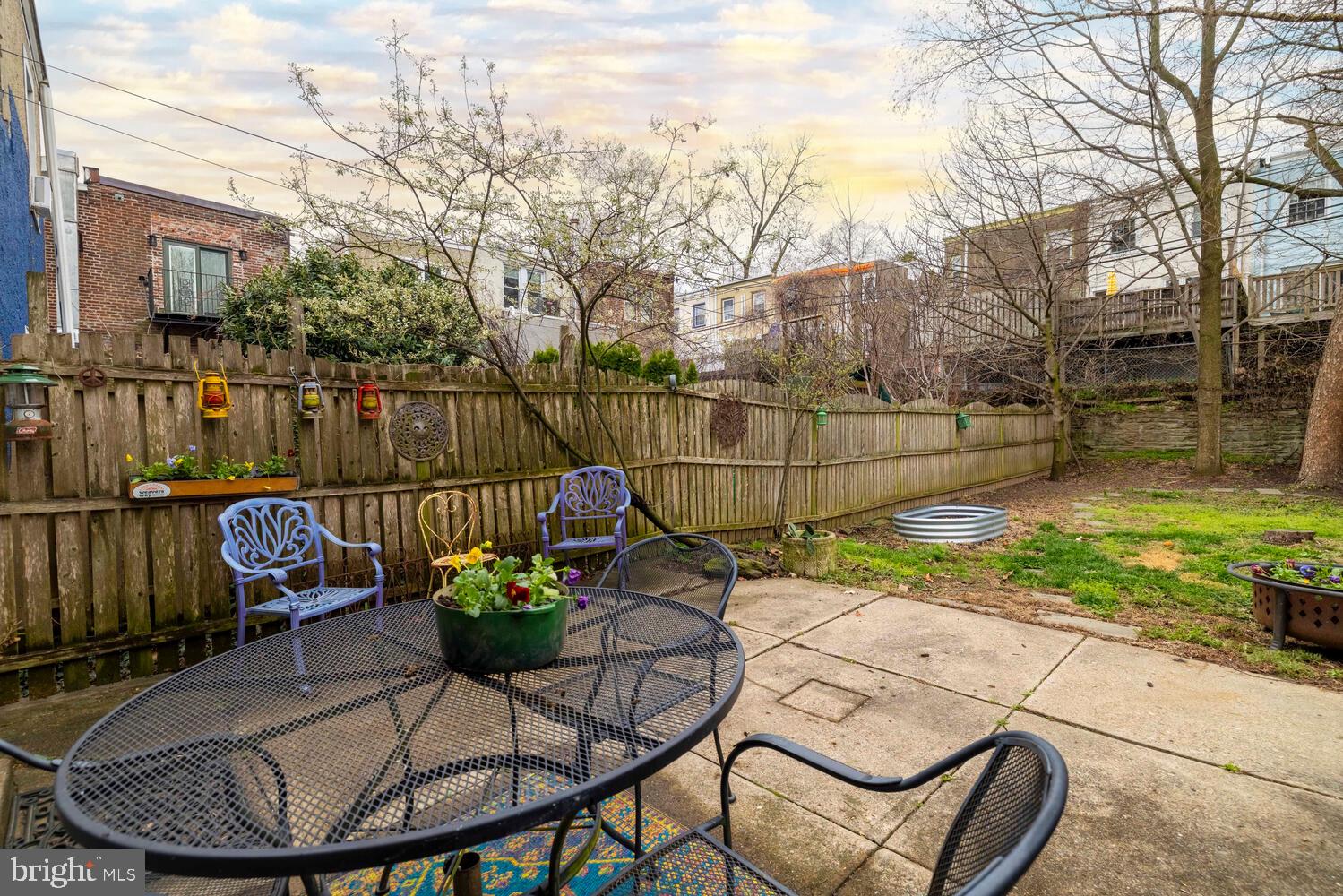 353 W MOUNT PLEASANT AVENUE