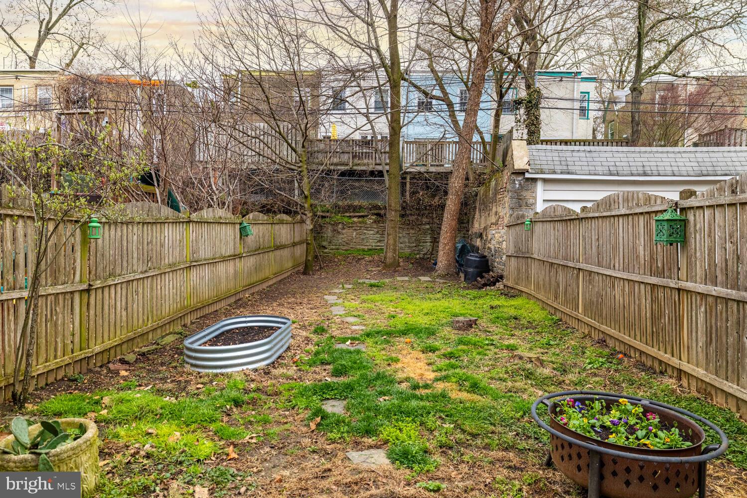 353 W MOUNT PLEASANT AVENUE