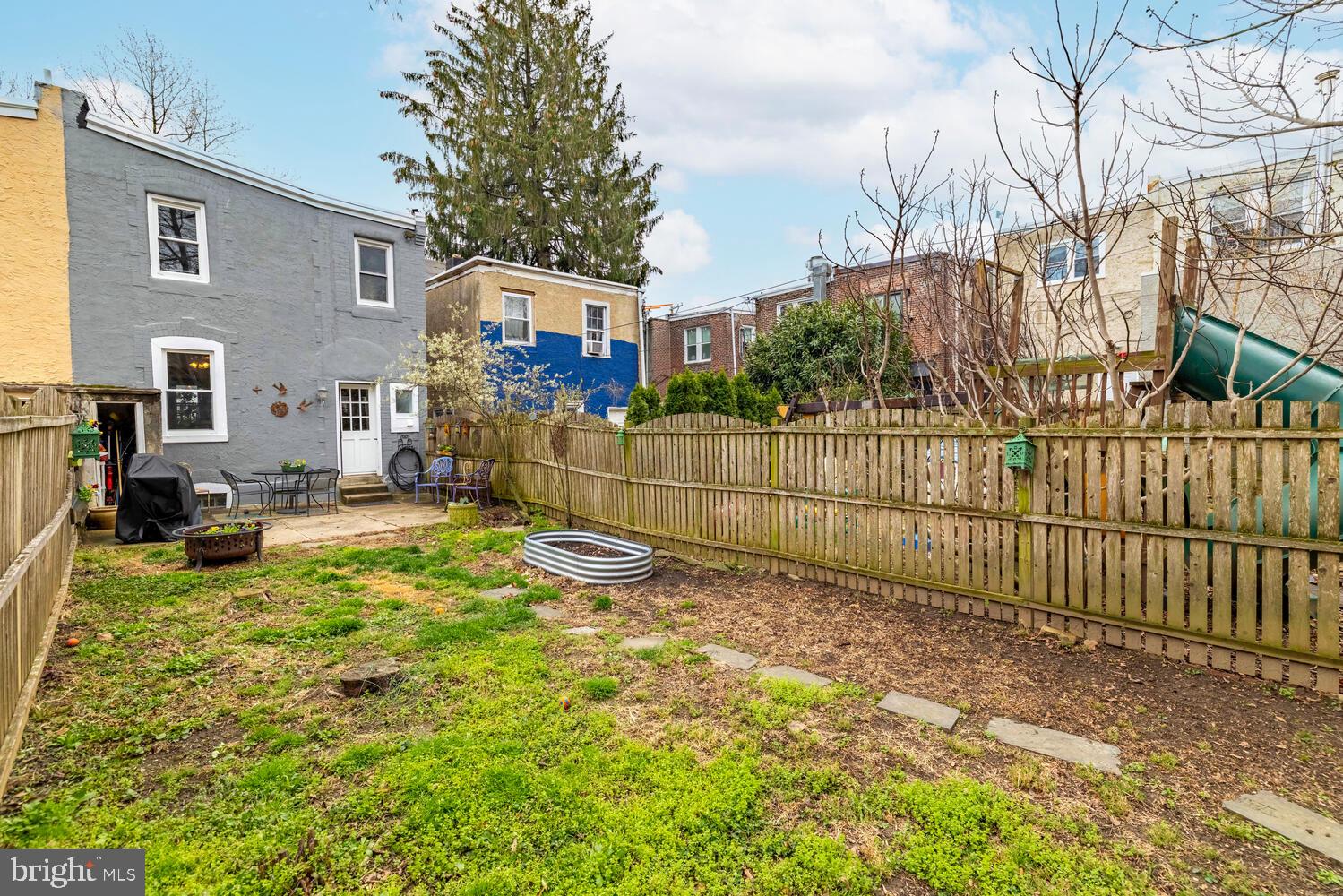 353 W MOUNT PLEASANT AVENUE