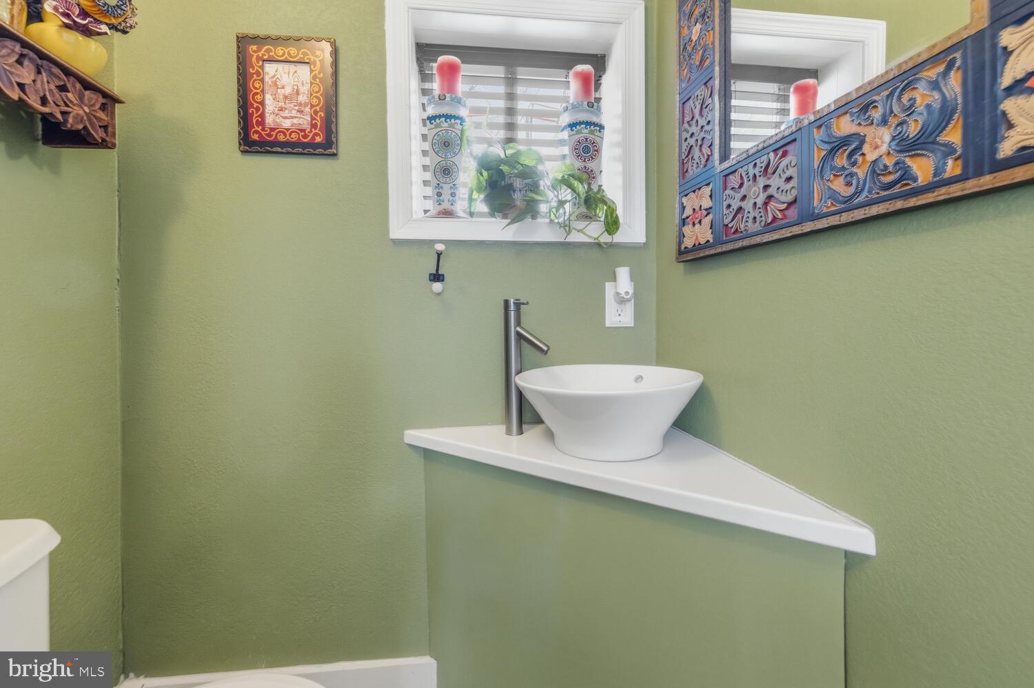 353 W MOUNT PLEASANT AVENUE