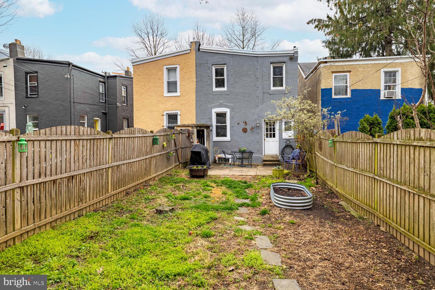 353 W MOUNT PLEASANT AVENUE