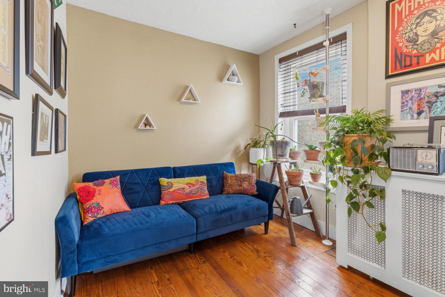 353 W MOUNT PLEASANT AVENUE