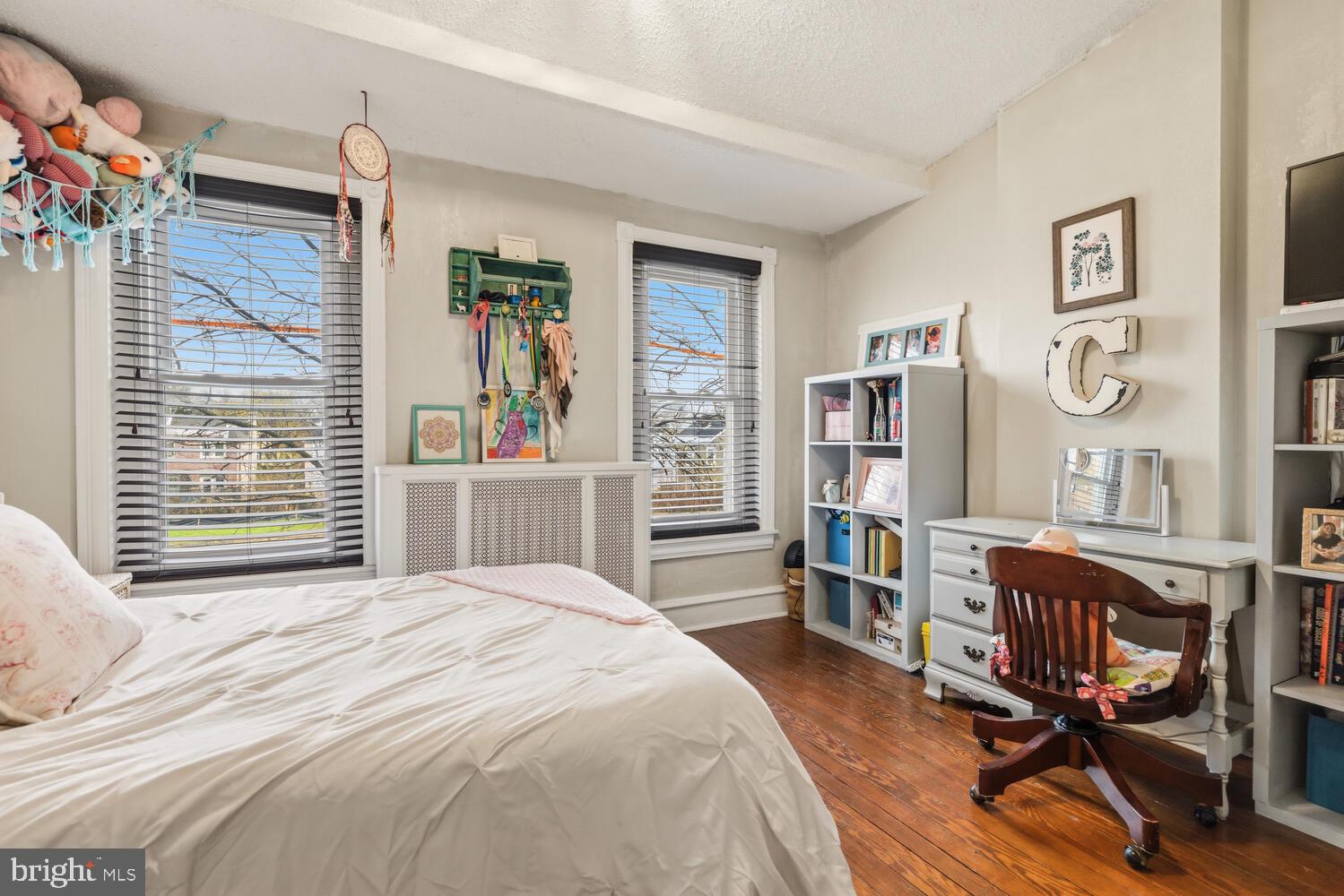 353 W MOUNT PLEASANT AVENUE