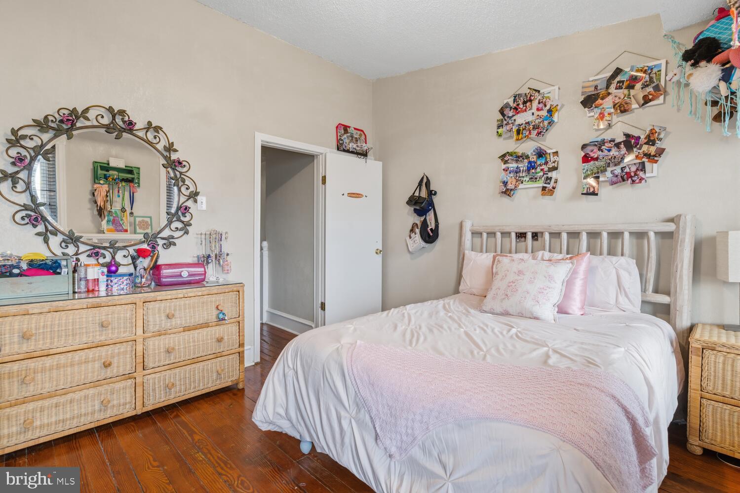 353 W MOUNT PLEASANT AVENUE