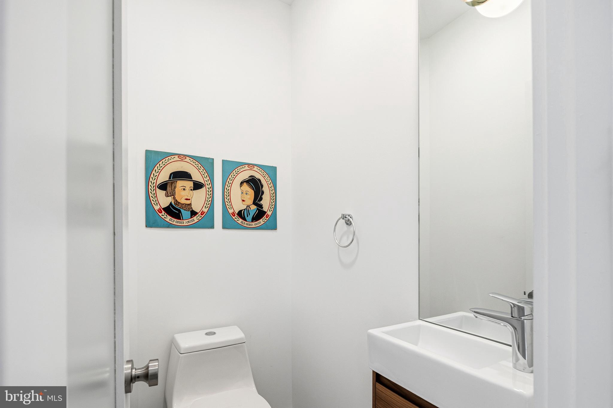 633 E THOMPSON STREET