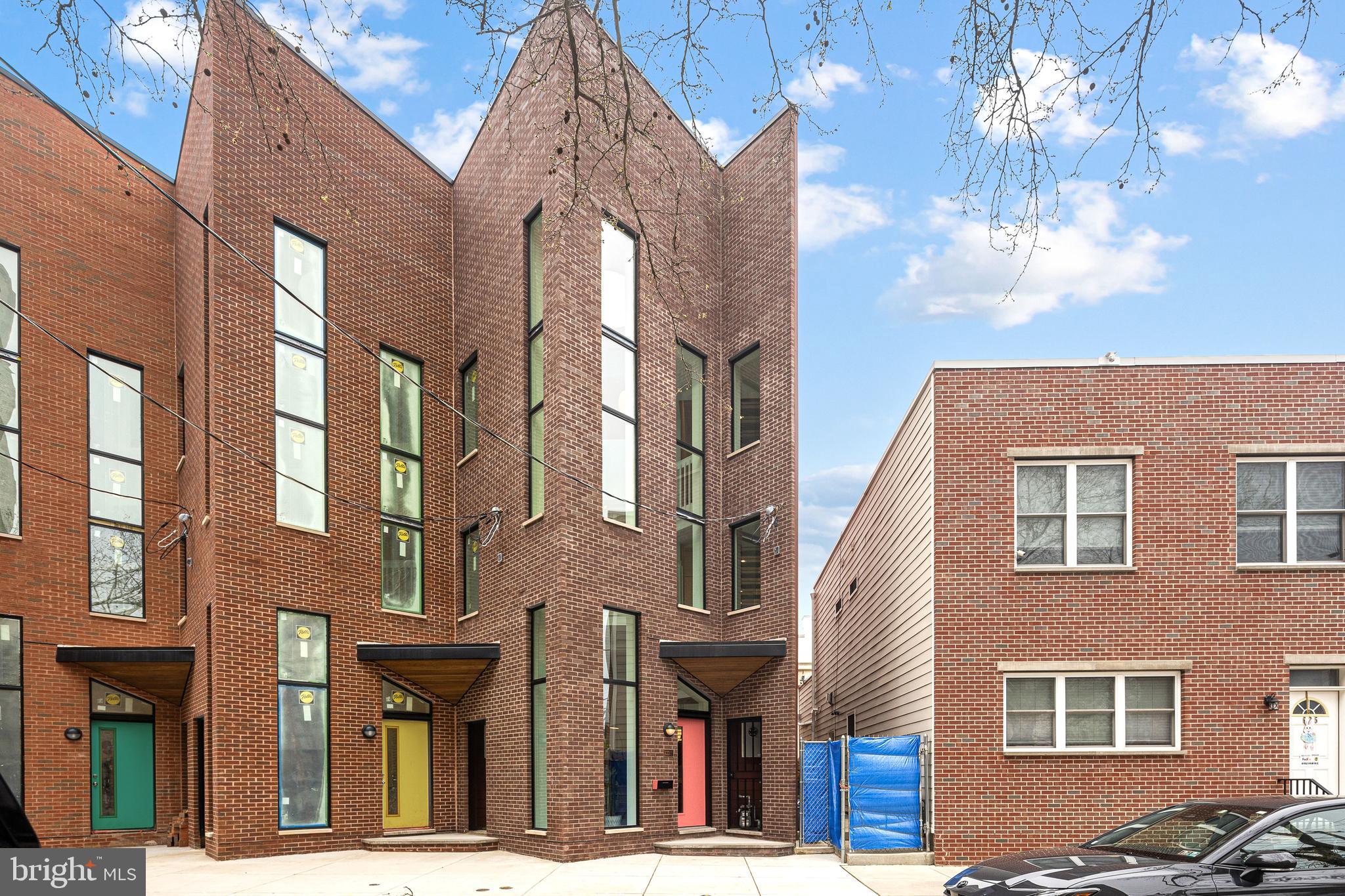 633 E THOMPSON STREET