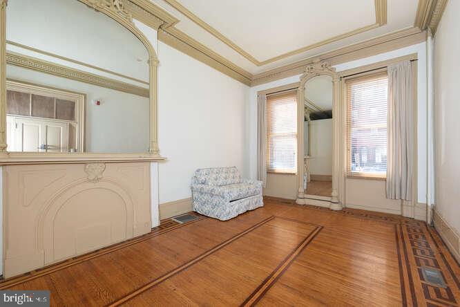 2021 SPRING GARDEN STREET 1F