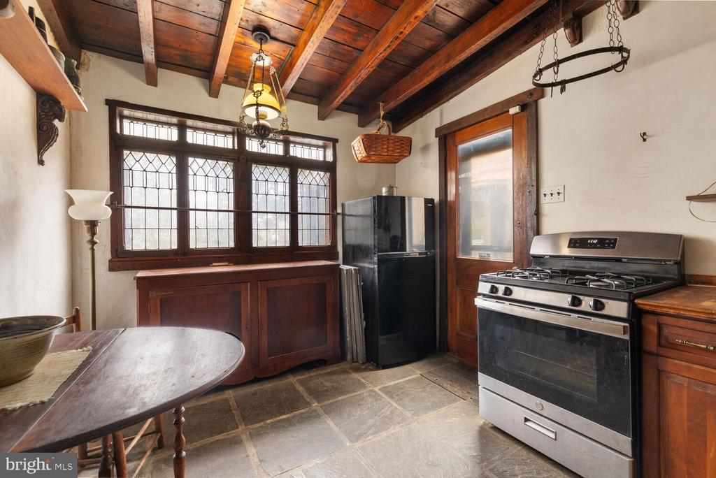 54 W PENN STREET