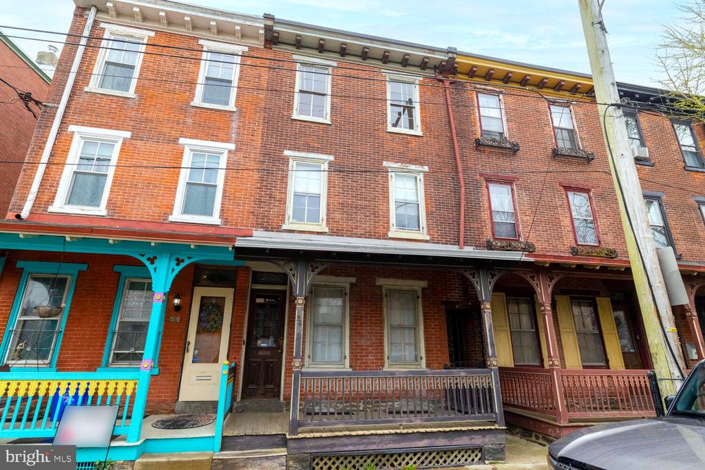 54 W PENN STREET