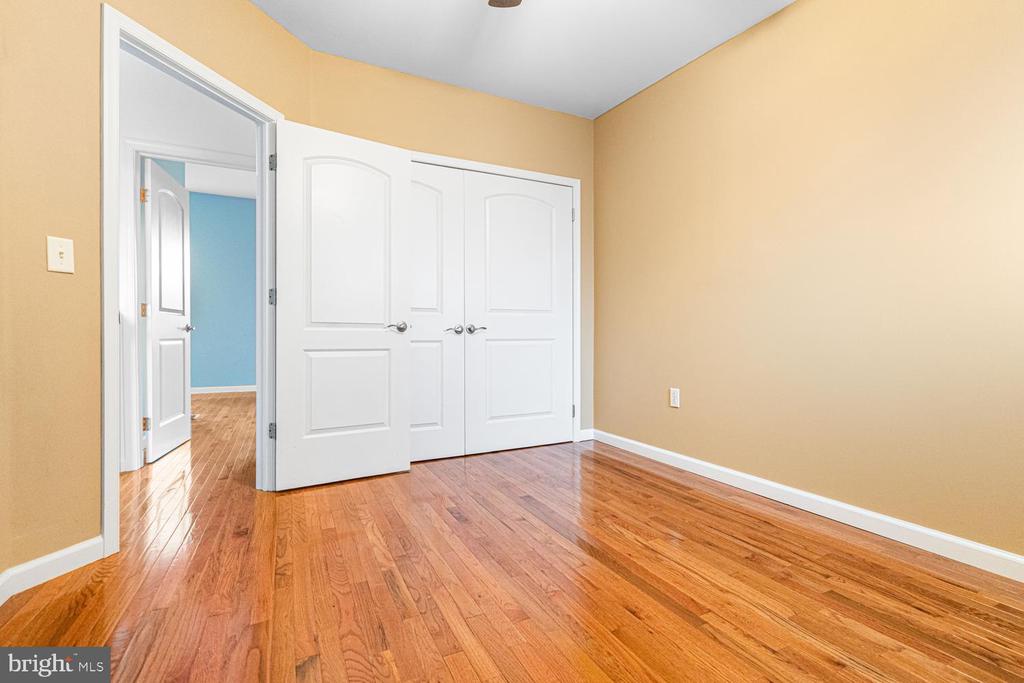 2344 E BOSTON