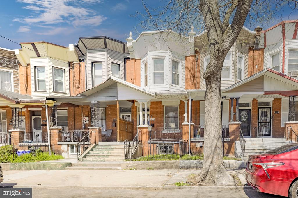 2323 W CUMBERLAND STREET