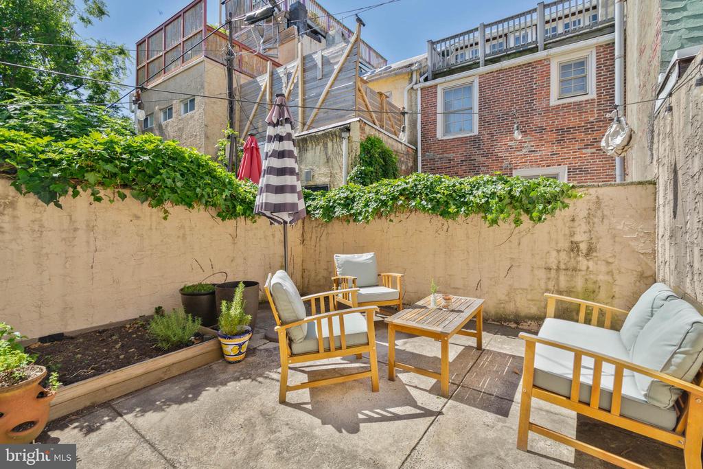 628 KIMBALL STREET