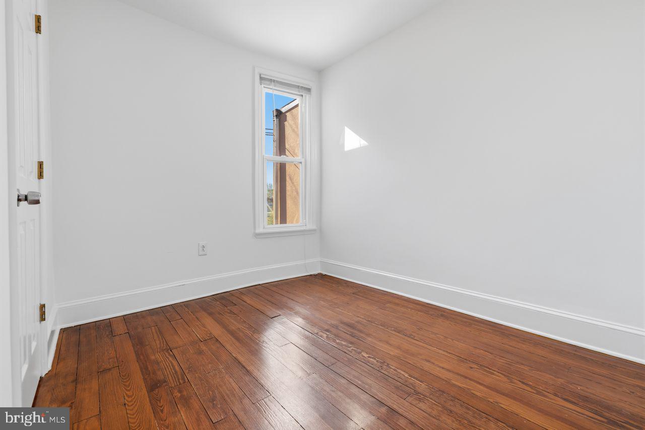 328 W MOUNT PLEASANT AVENUE