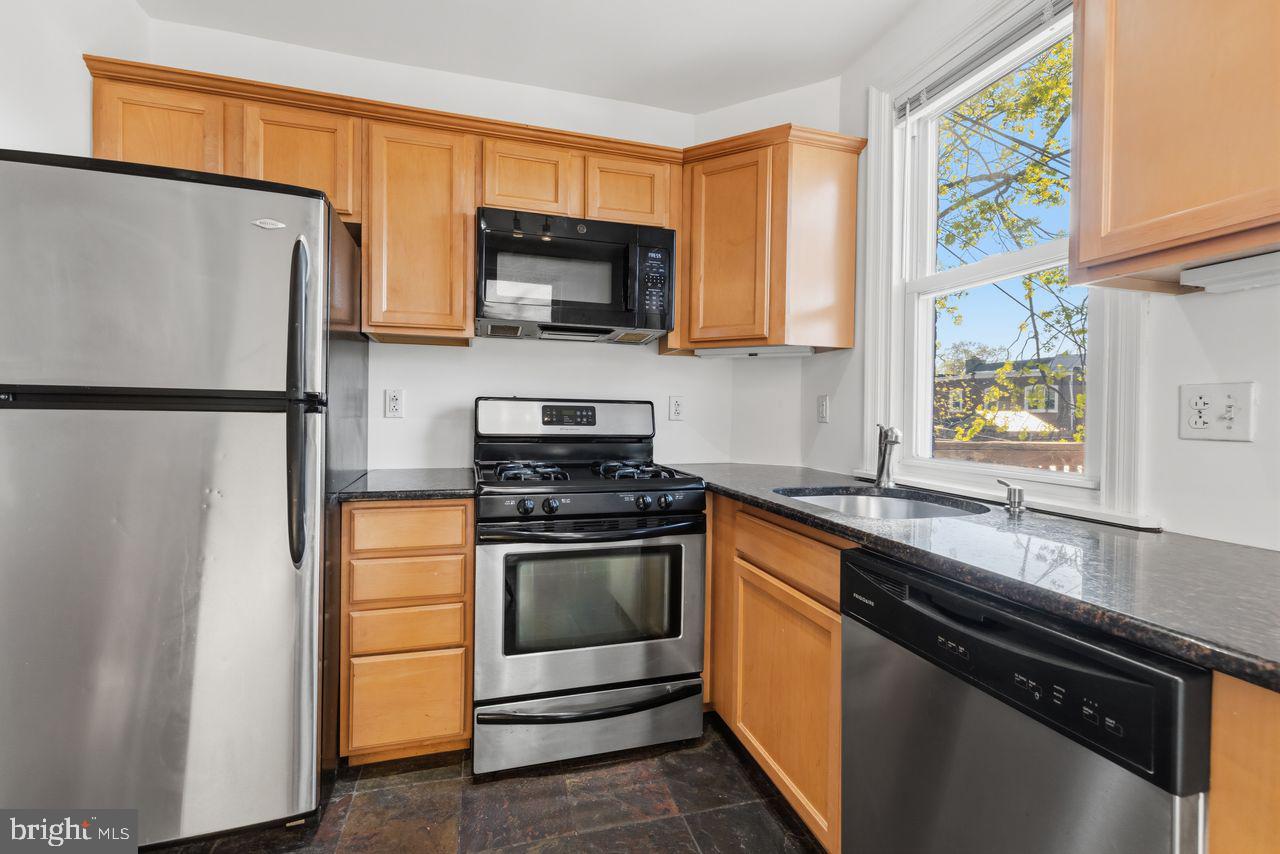 328 W MOUNT PLEASANT AVENUE