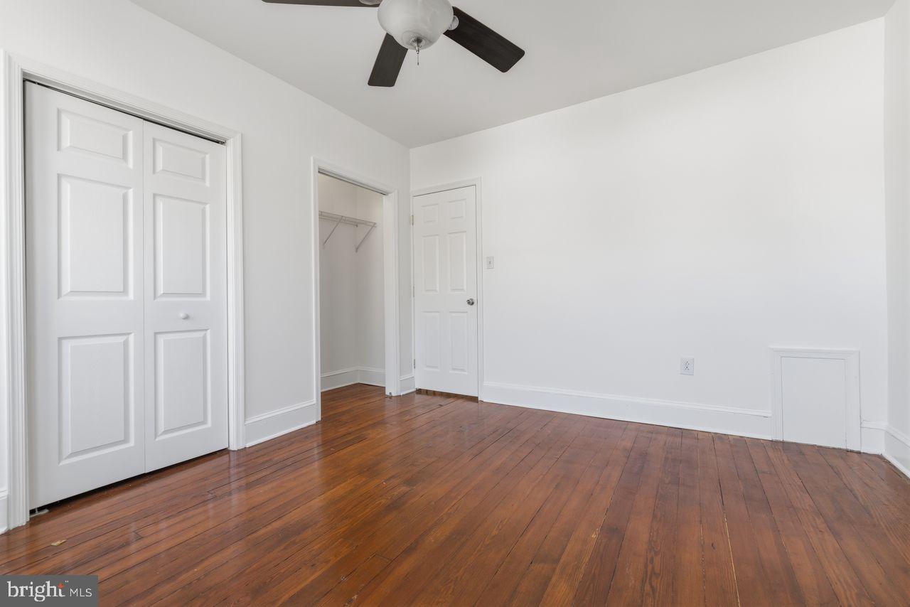 328 W MOUNT PLEASANT AVENUE