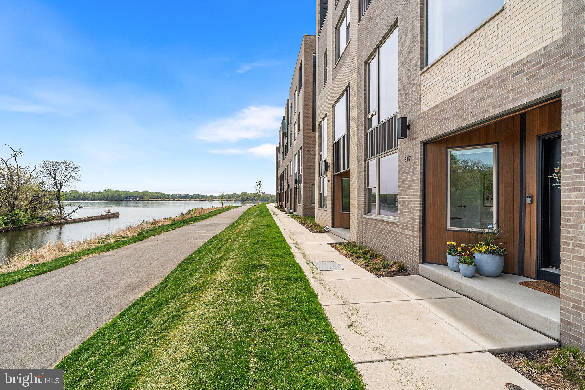 3117 PIERVIEW LANE