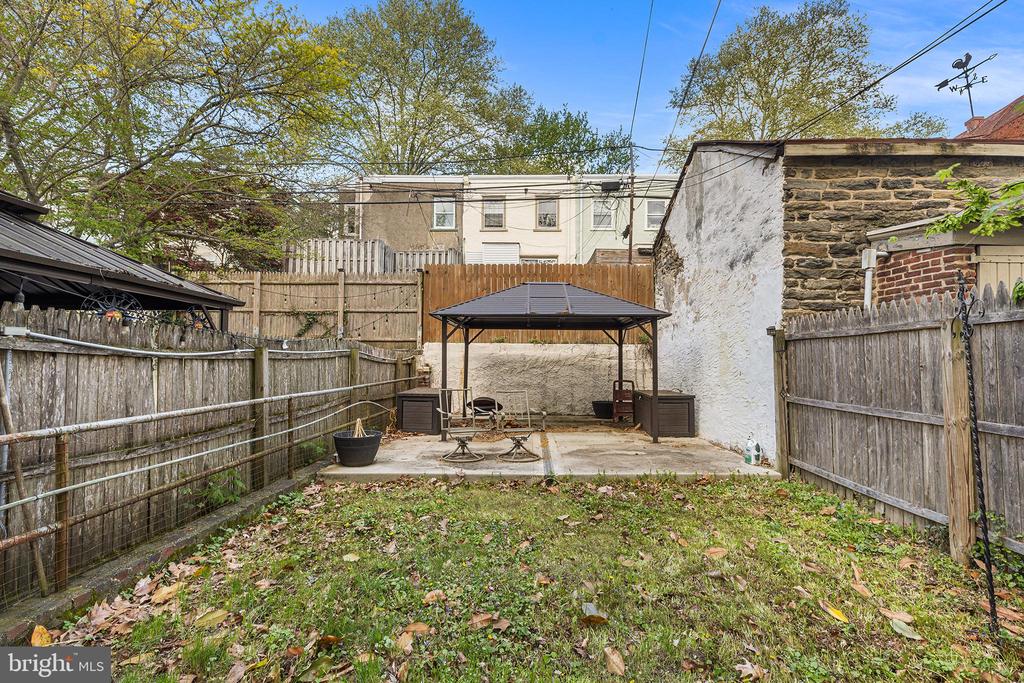 345 W MOUNT PLEASANT AVENUE