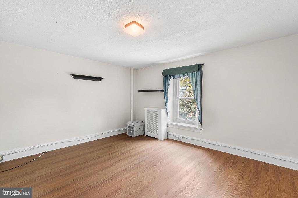 345 W MOUNT PLEASANT AVENUE