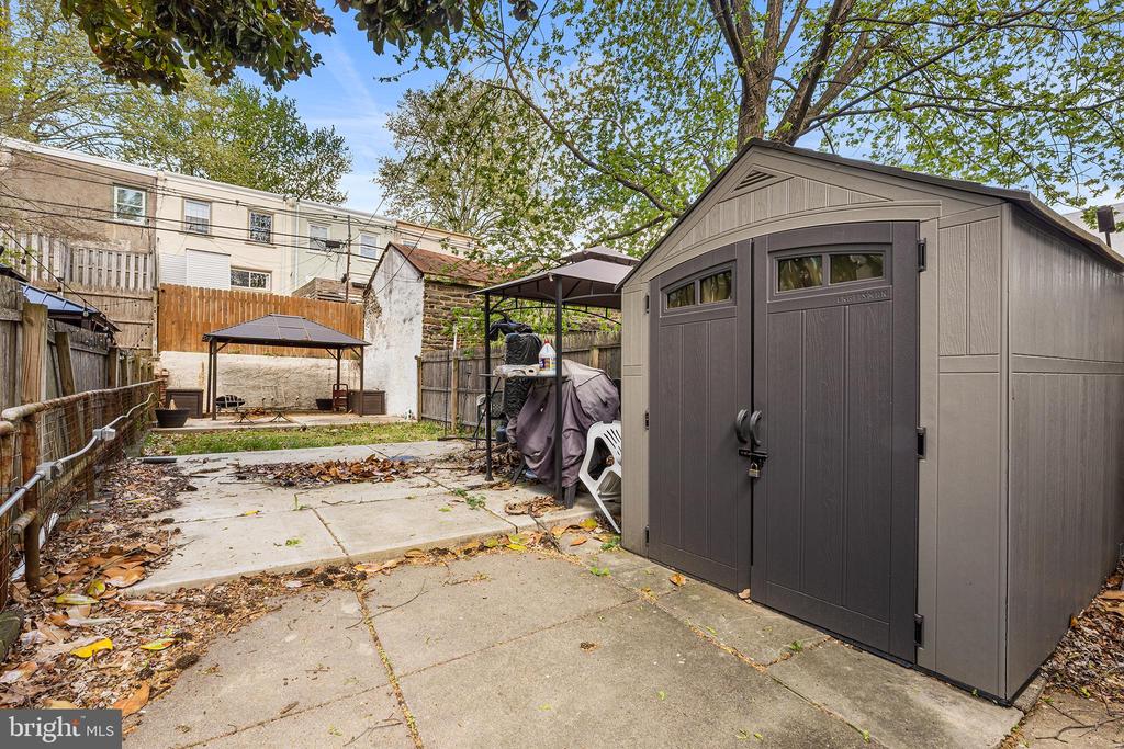 345 W MOUNT PLEASANT AVENUE