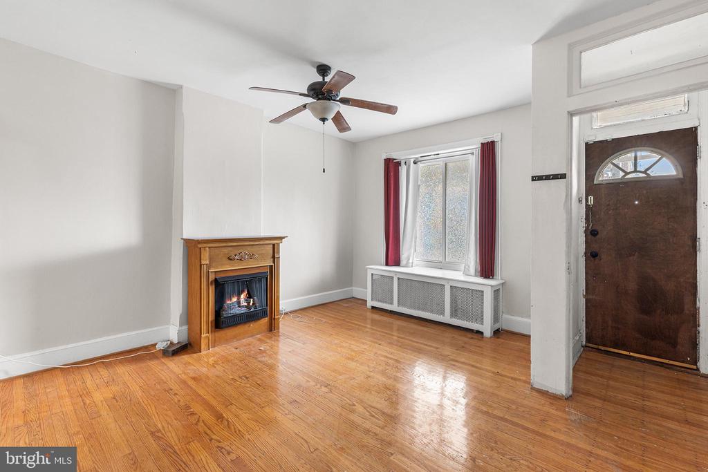 345 W MOUNT PLEASANT AVENUE