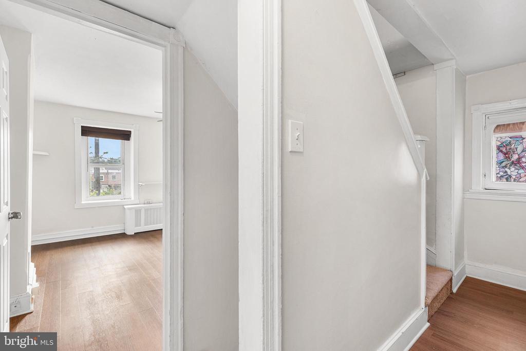 345 W MOUNT PLEASANT AVENUE