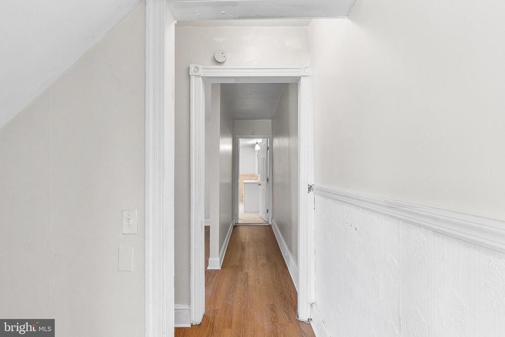 345 W MOUNT PLEASANT AVENUE