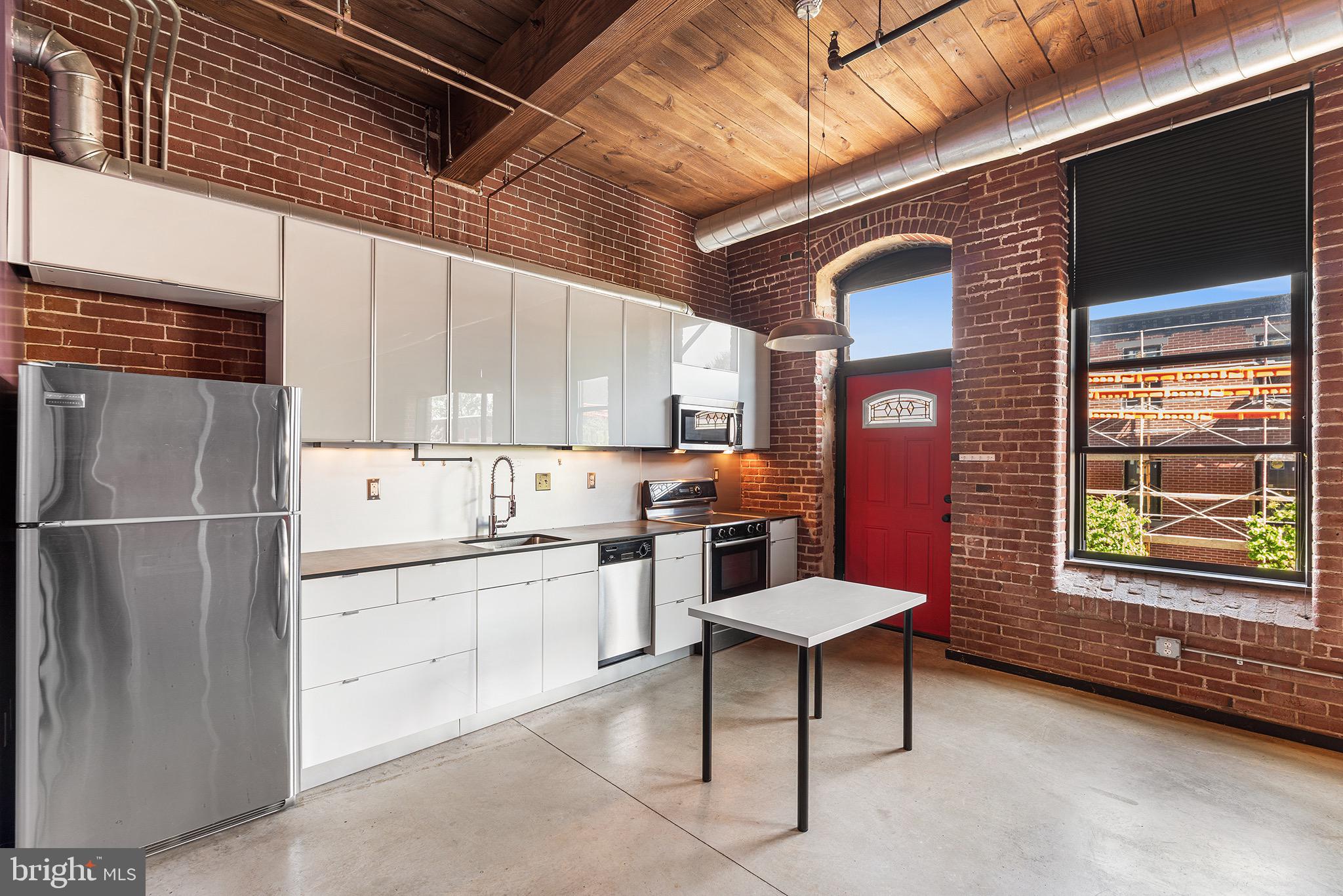 1714 MEMPHIS STREET 00 204