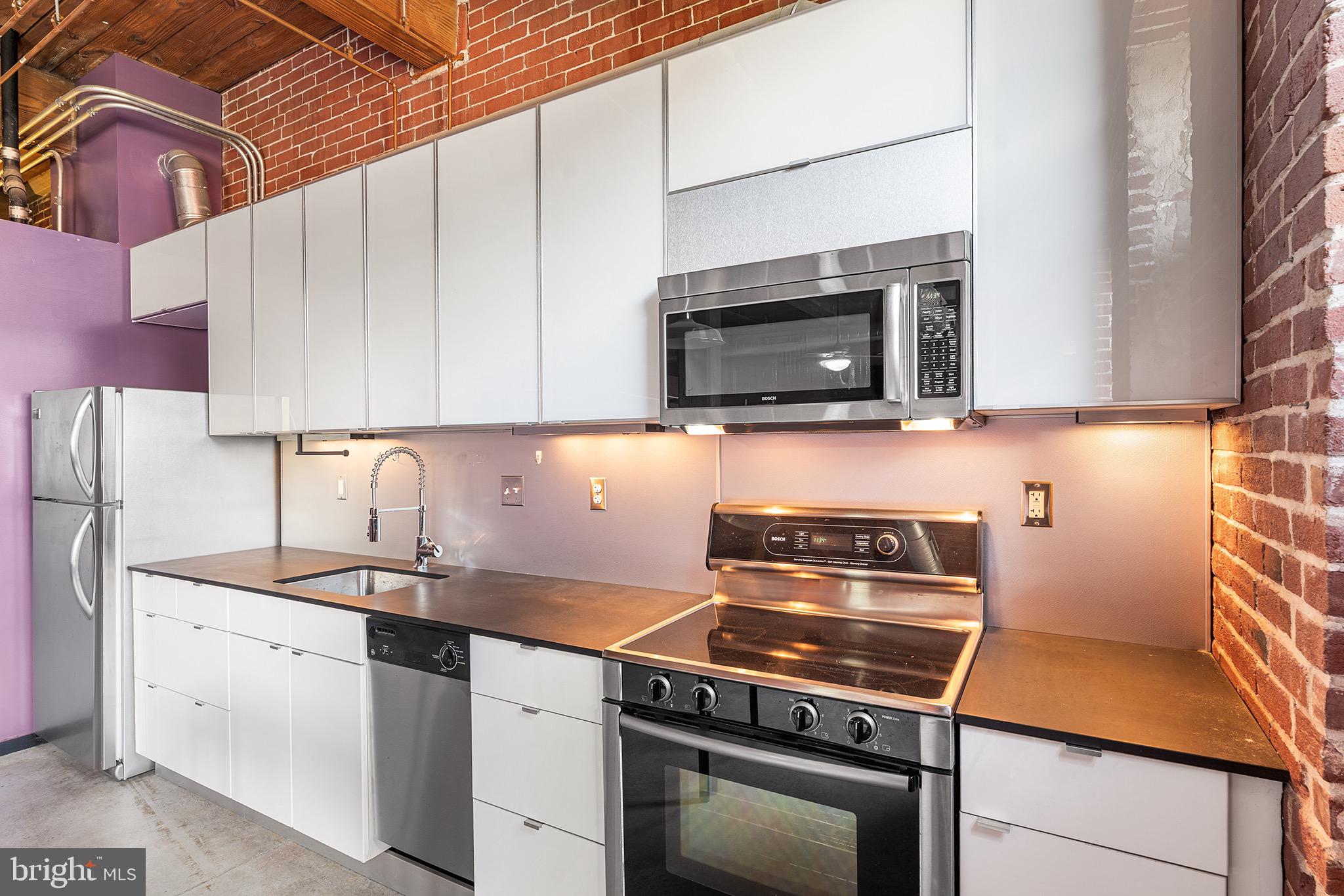 1714 MEMPHIS STREET 00 204