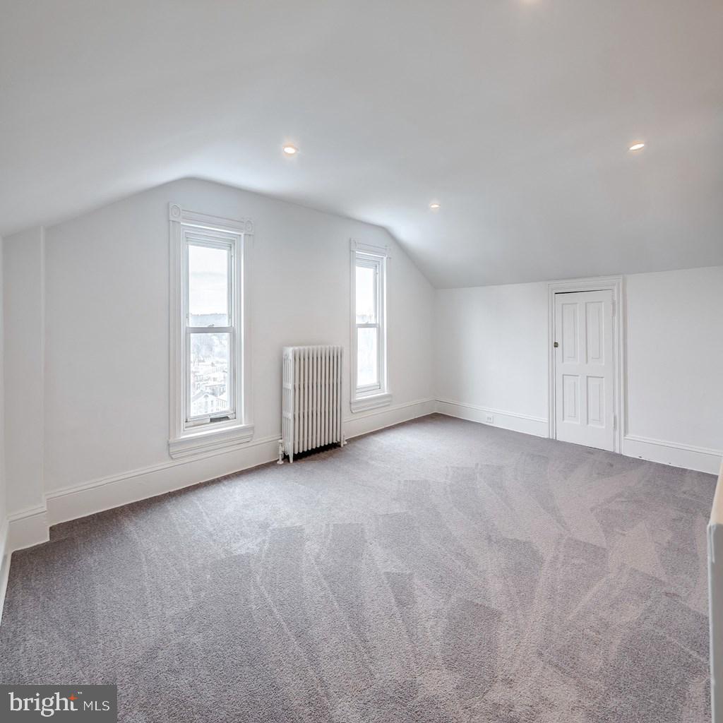 243 KRAMS AVENUE