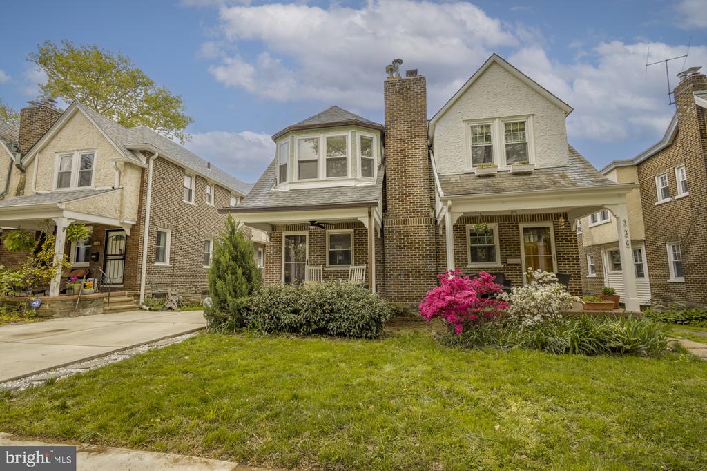 338 E ALLENS LANE