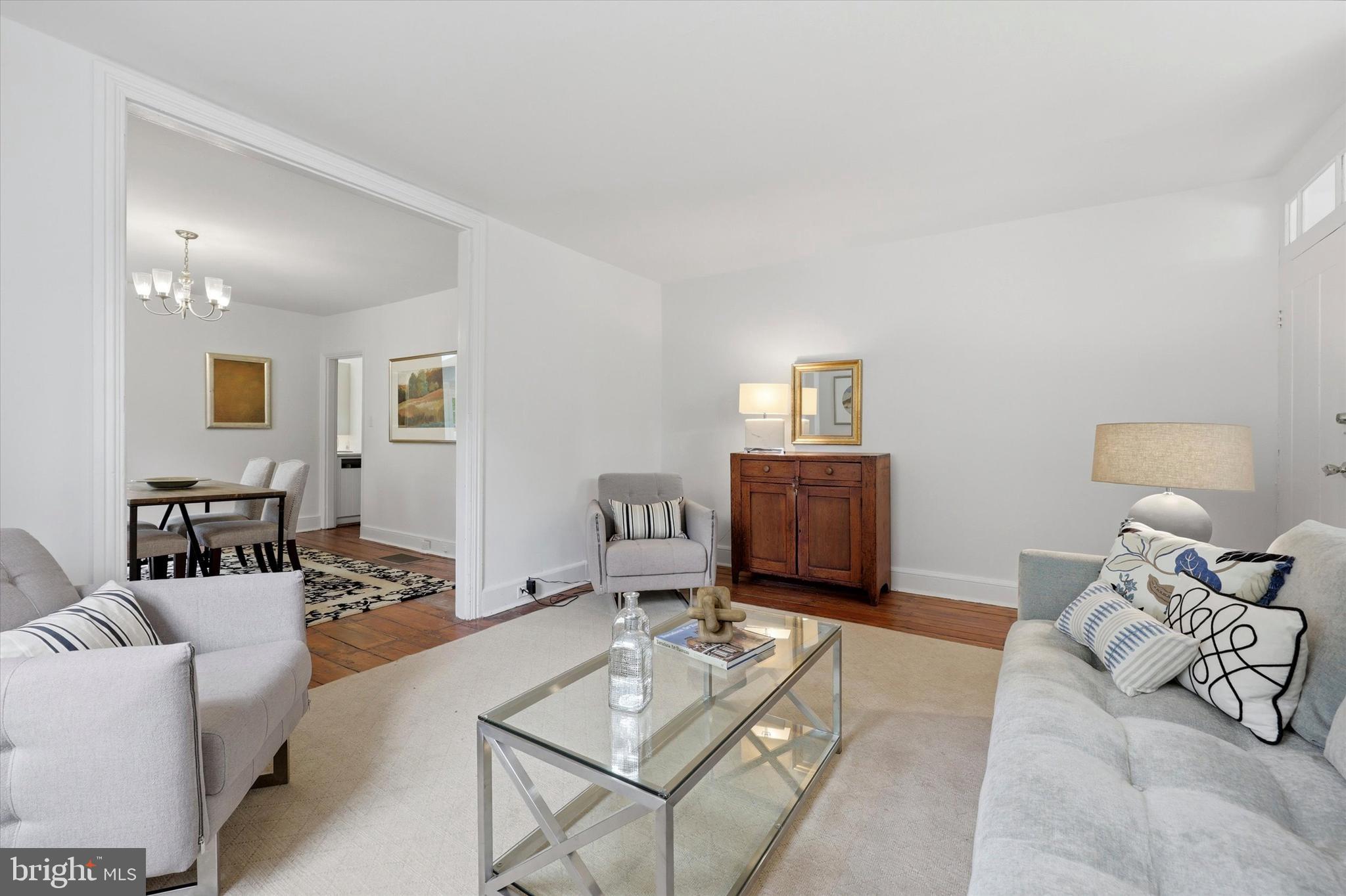 23 W GRAVERS LANE