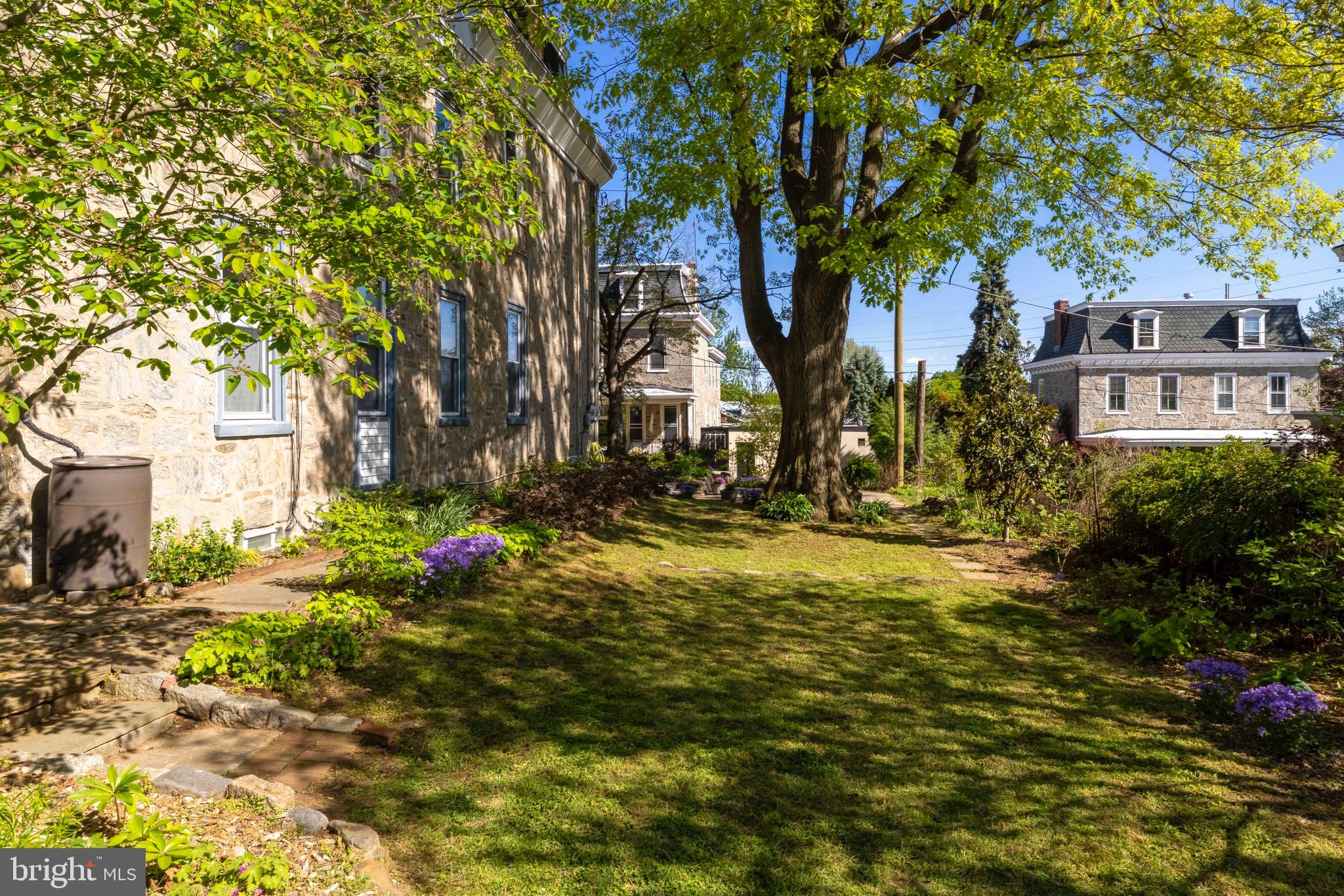 3521-23 AINSLIE STREET