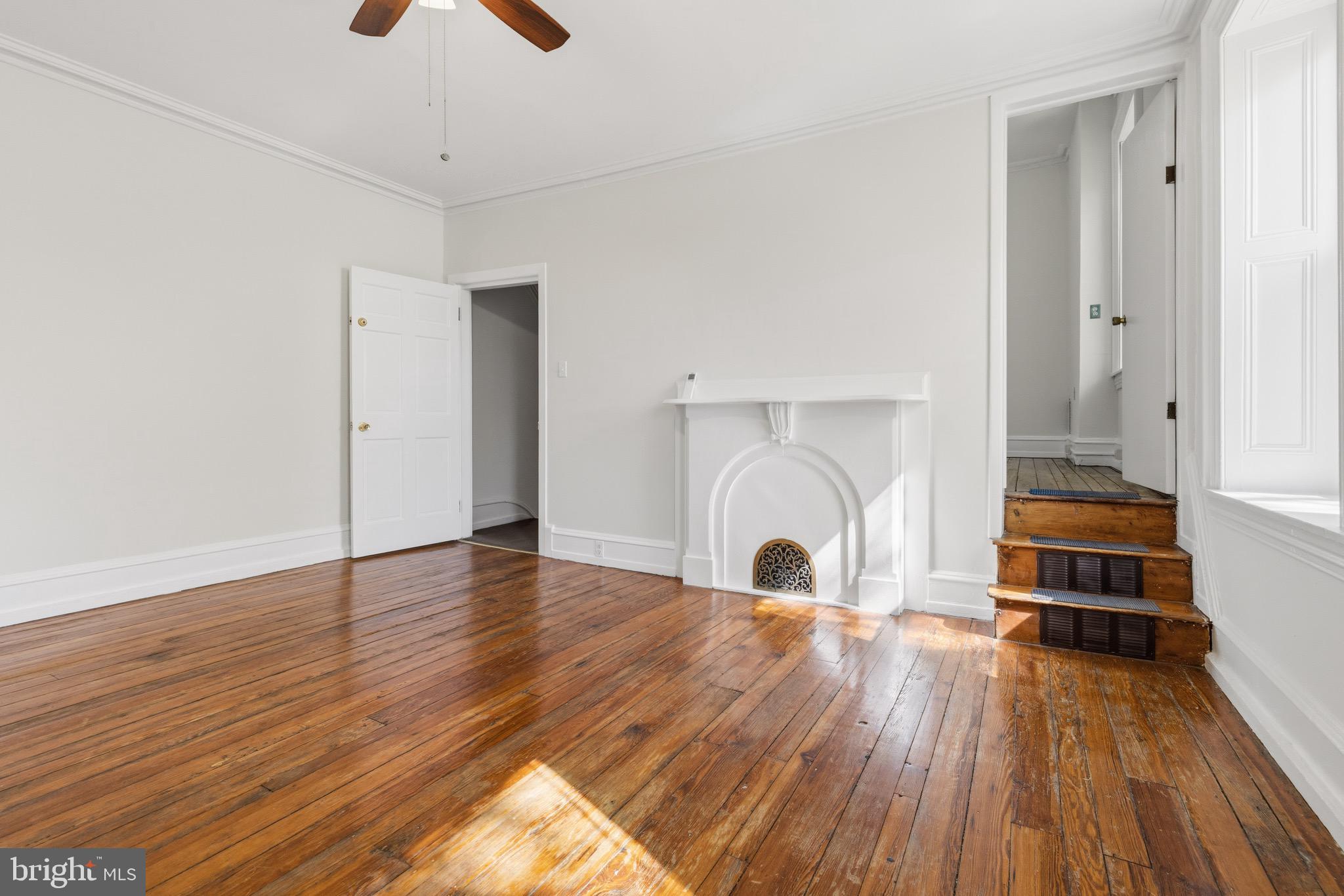3521-23 AINSLIE STREET