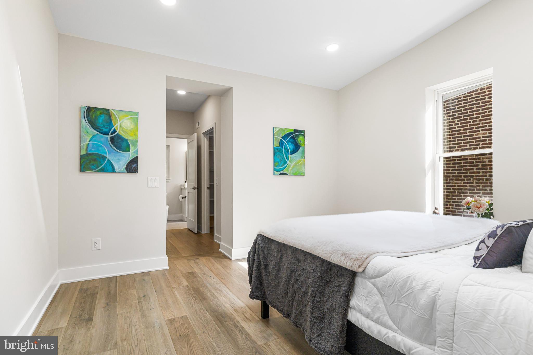 486 SHURS LANE