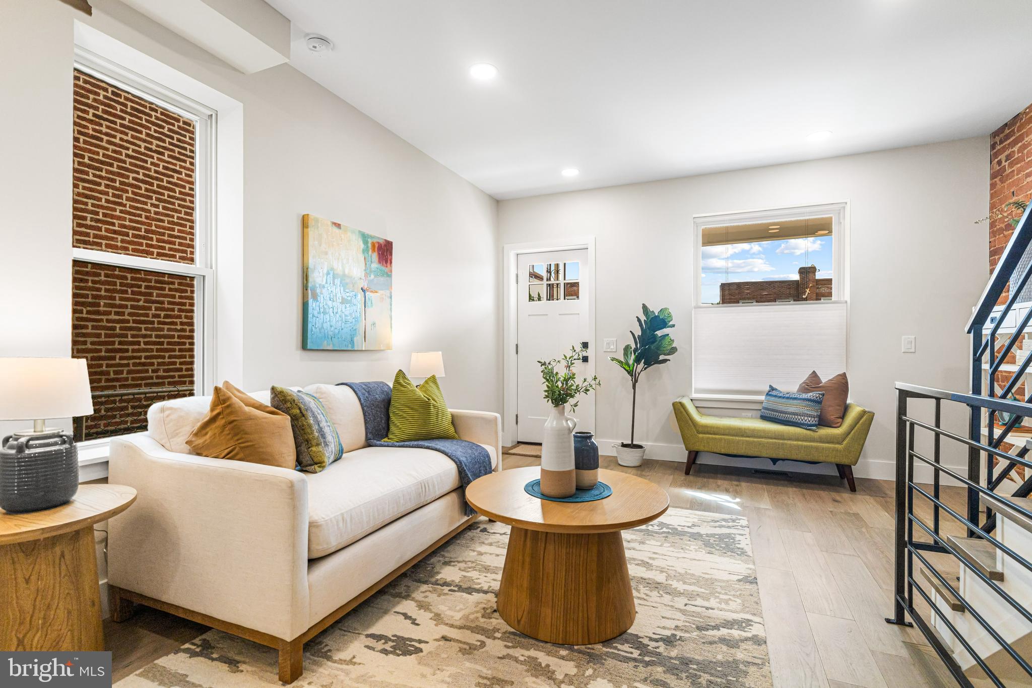 486 SHURS LANE