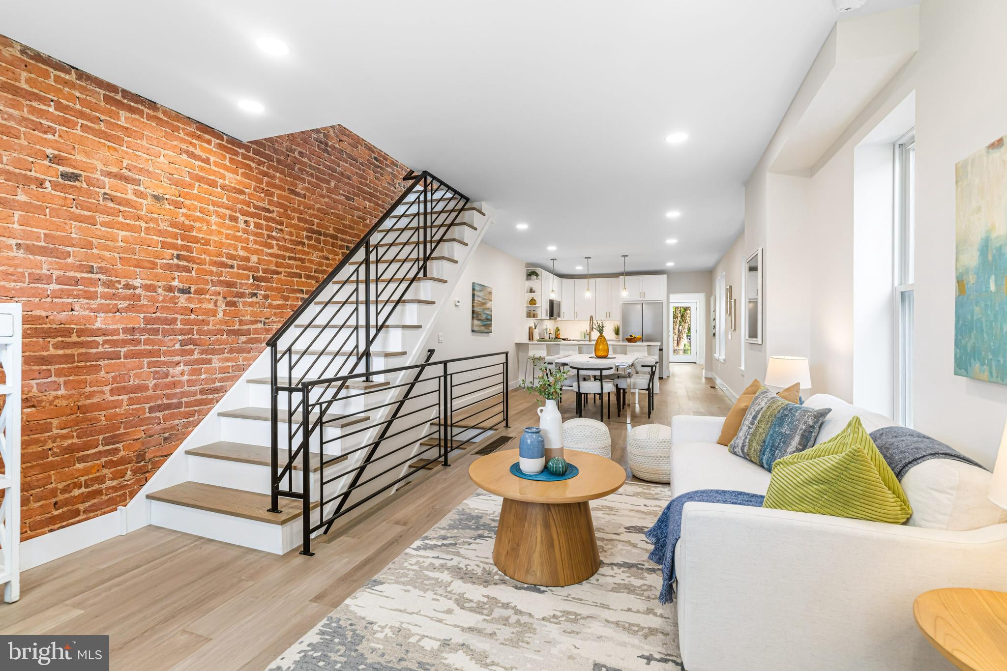 486 SHURS LANE